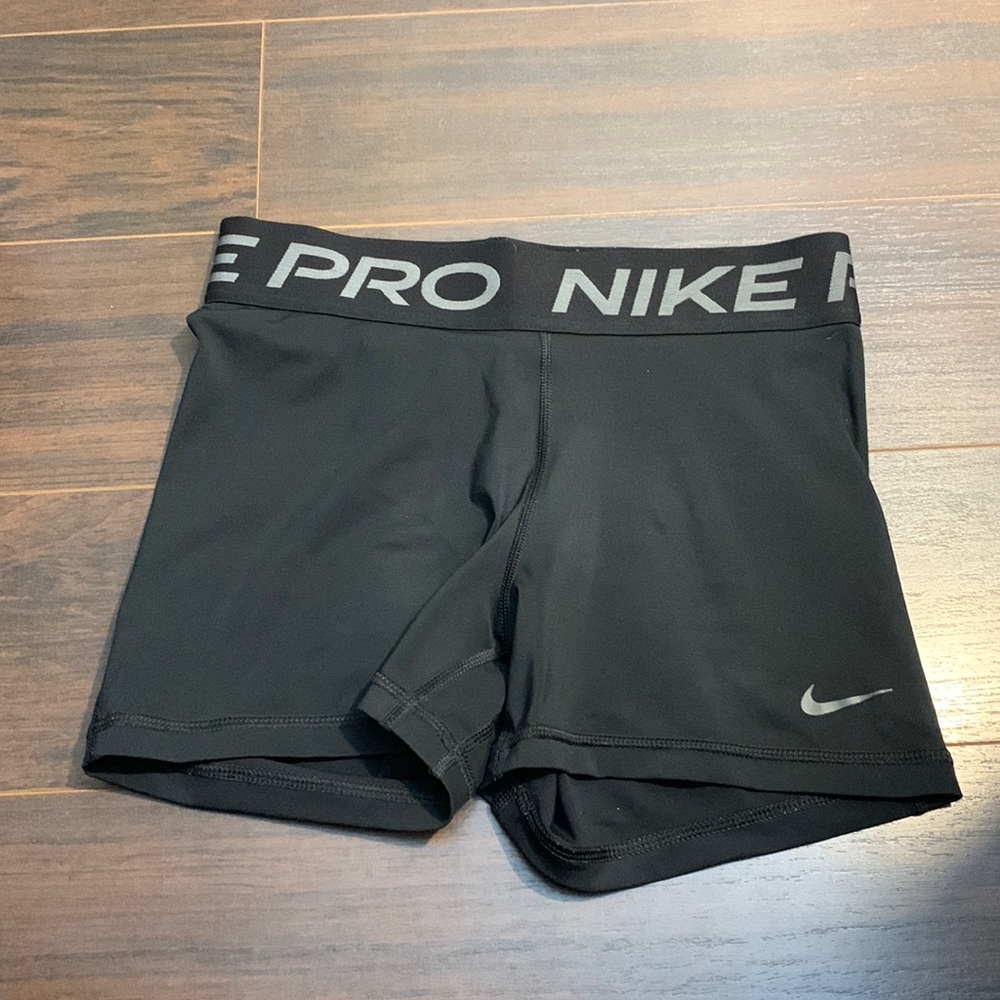 Nike pro shorts size S